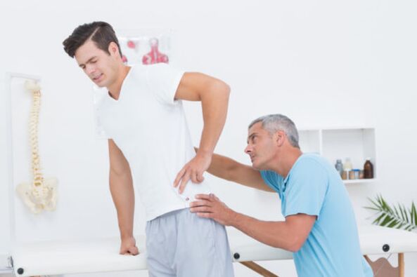 examen por un médico para el dolor de espalda