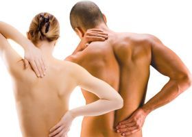¿Por qué se manifiestan dolor en la espalda por encima de la cintura