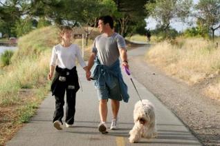 Con frecuentes dolores en la parte baja de la espalda debe reemplazar los activos de la práctica de deportes, los paseos al aire libre